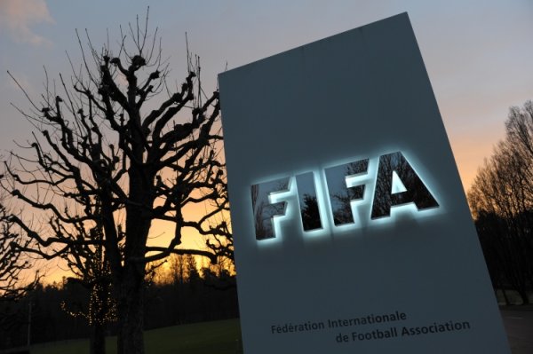 Reporter: FIFA revised the guidelines and raised the maximum penalty for racial discrimination to 4.5 million pounds &FIFA can intervene