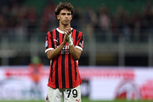 Reporter: Benfica is trying to loan Felix, they may play against Chelsea in the Club World Cup