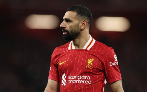 Famous: The success of the Reds this summer is to keep Salah and Van Dijk, and introduce players such as Flynnon