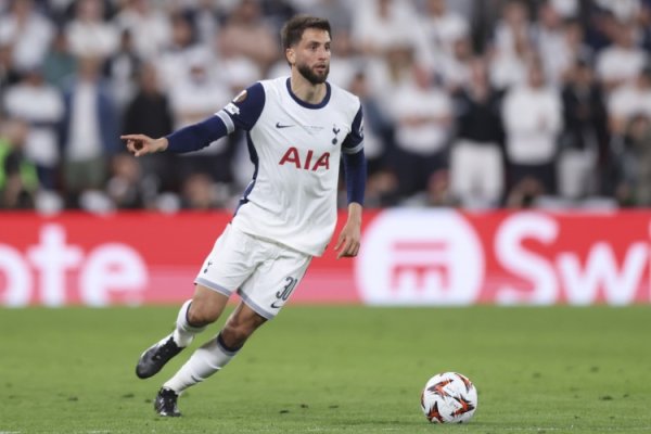 British media: Bentancur temporarily withdrew from Tottenham s warm-up game due to physical reasons