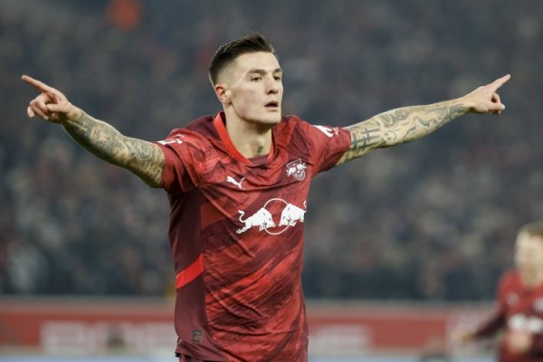 Reporter: Manchester United has been following Cesco for more than three years, and they believe that players will be very suitable for the Premier League