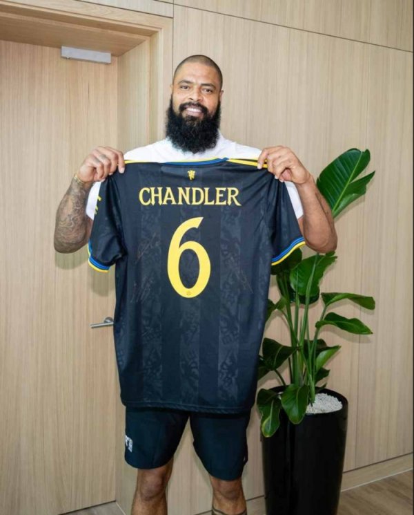 MBMO 4XL! NBA stars visit Manchester United training base, B Fiorozilkze warmly welcomes