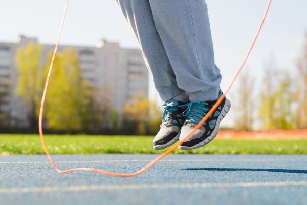 Most people have insufficient quality intake. Experts teach you how to maintain bones and related health