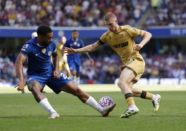 Deeney: I m not convinced by Walton but he should take Henderson s place in England